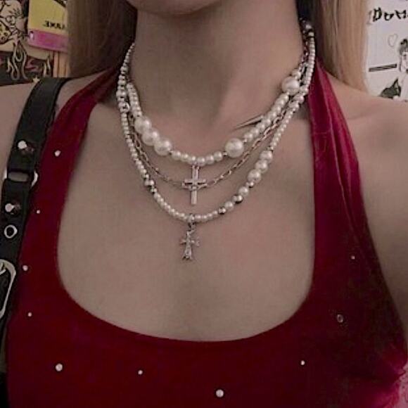 Multilayer Pearl Cross Punk Necklace - Picture 2 of 3